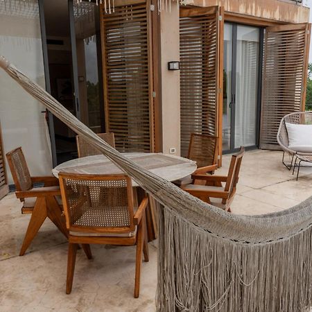Lumina At The Village Luxury Residences In Corasol Плая дел Кармен Екстериор снимка