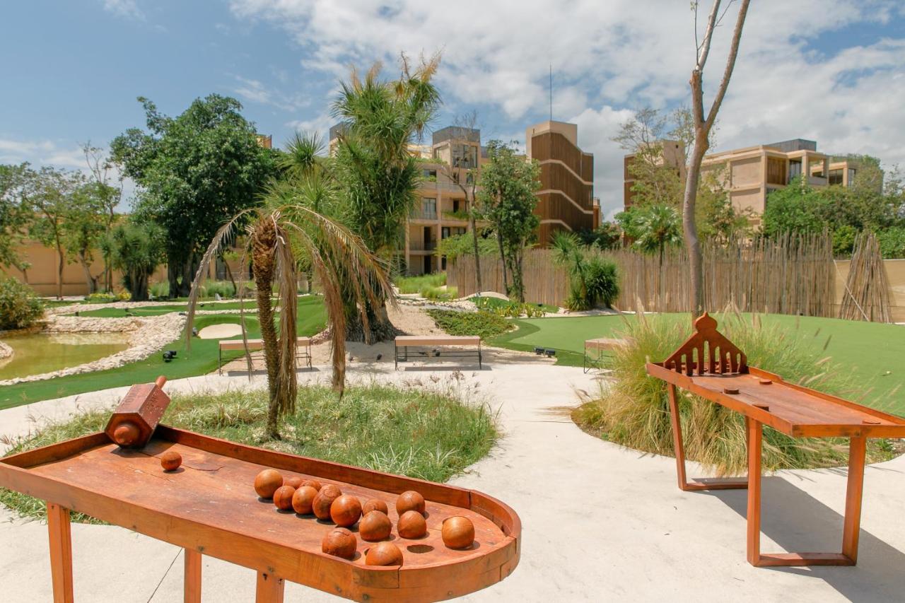 Lumina At The Village Luxury Residences In Corasol Плая дел Кармен Екстериор снимка