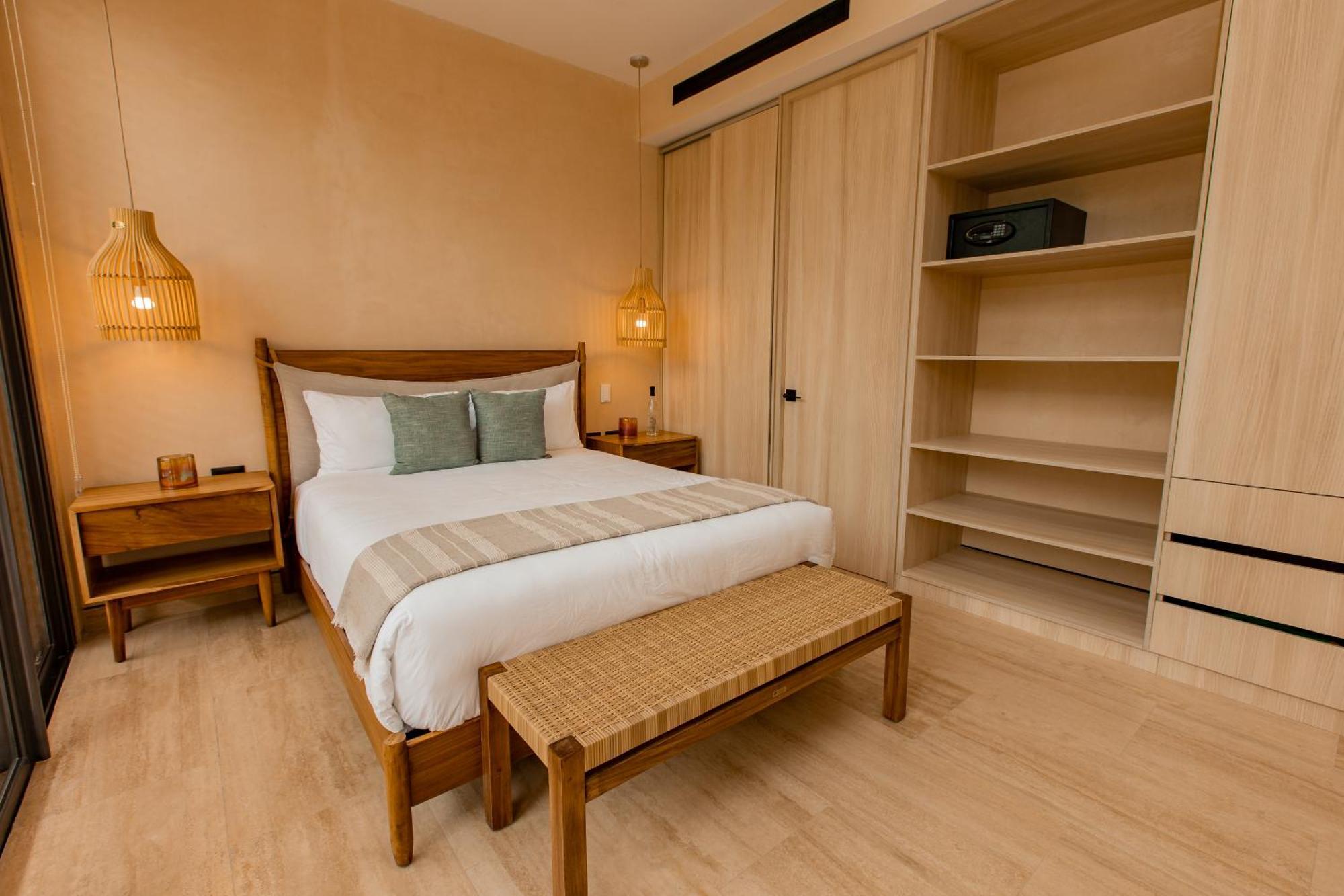 Lumina At The Village Luxury Residences In Corasol Плая дел Кармен Стая снимка